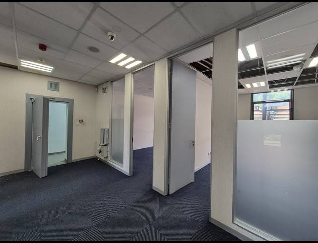 158M² OFFICE TO LET IN ROSEBANK